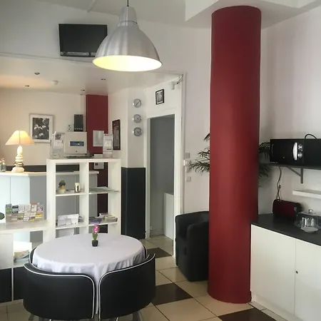 Vieille Tour Centre Hotel