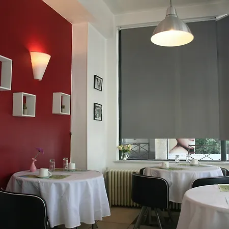 Vieille Tour Centre Hotel 2*